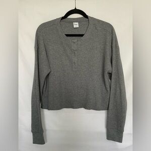 ARITZIA TNA Gray Long Sleeve Crop Top